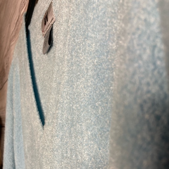 Was💲19! Junction West SUPER soft 3/4 sleeve light blue V-neck sweater Medium - Picture 5 of 14